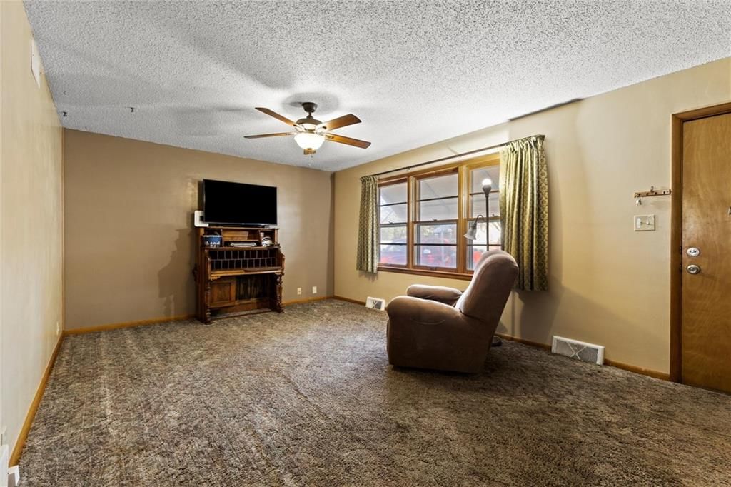 237 N BLAKE Street — photo 5