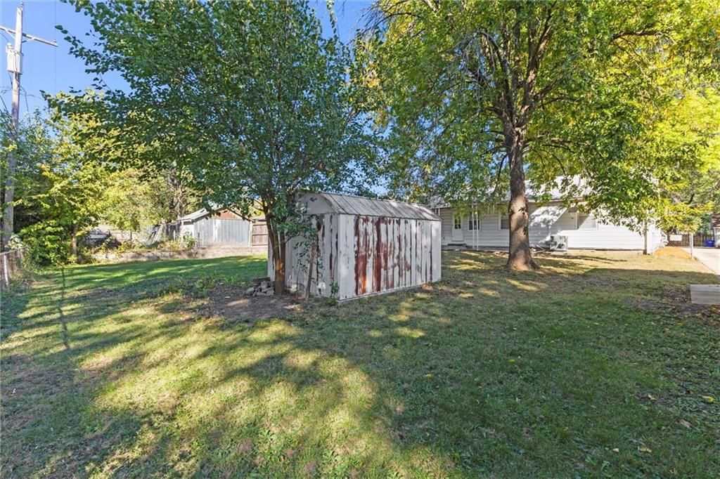 237 N BLAKE Street — photo 24