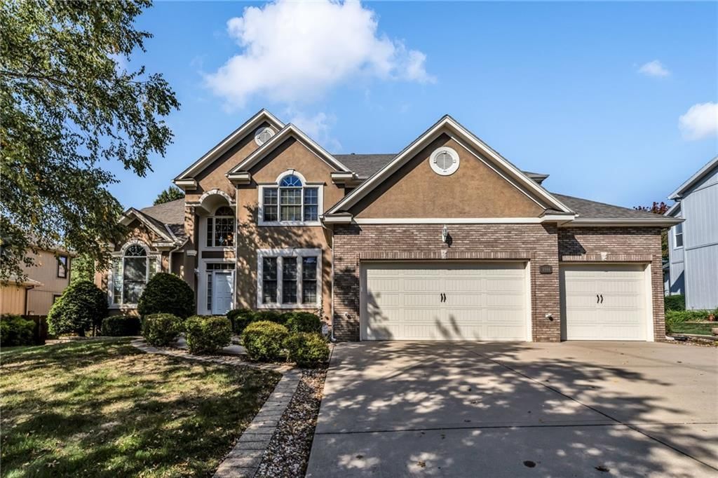 8904 NE 89th Street, Kansas City, MO