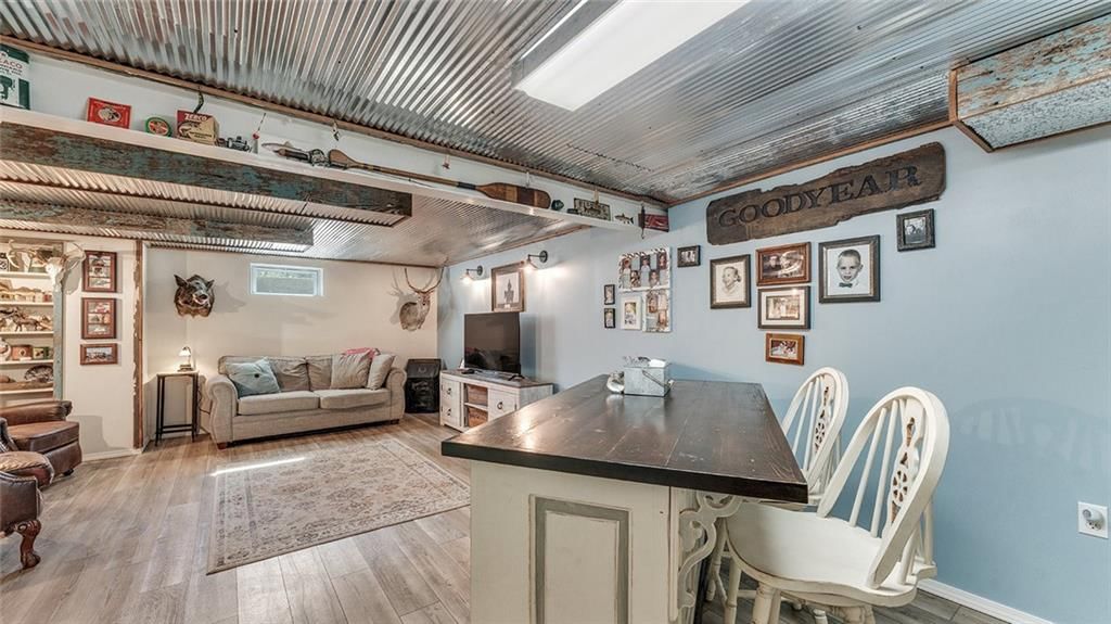 1109 N Washington Street — photo 45