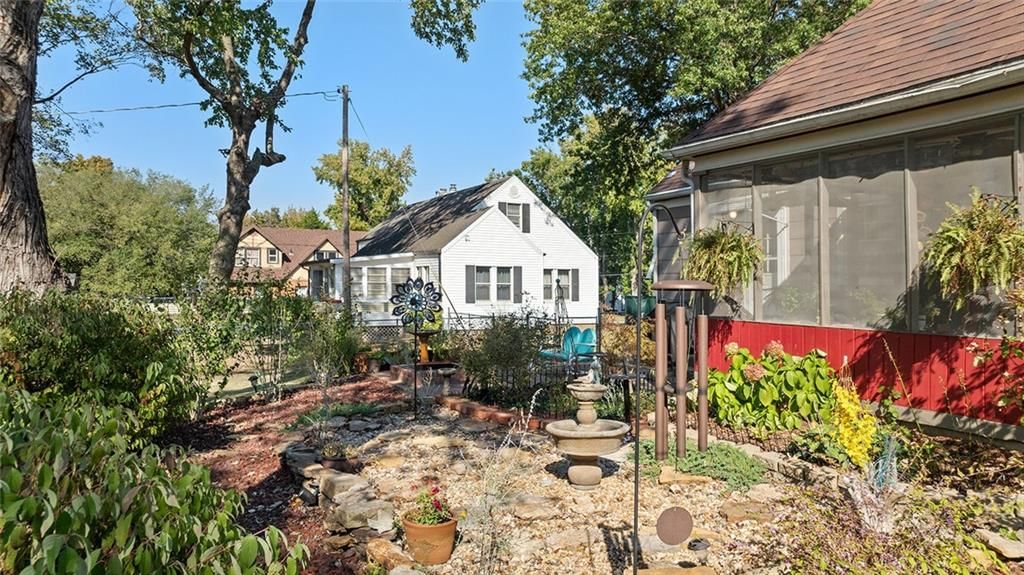 1109 N Washington Street — photo 57