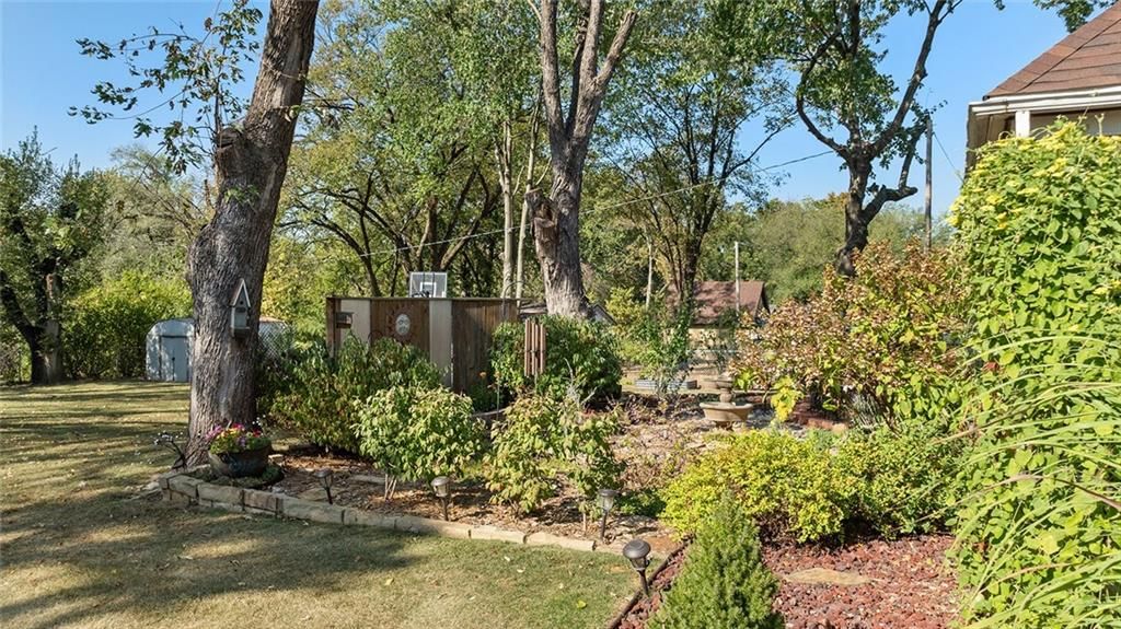 1109 N Washington Street — photo 59