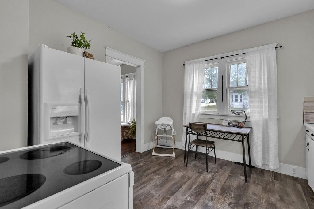 601 E 3rd Street — photo 12