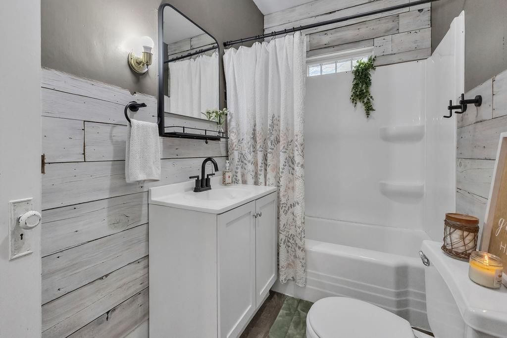 601 E 3rd Street — photo 15