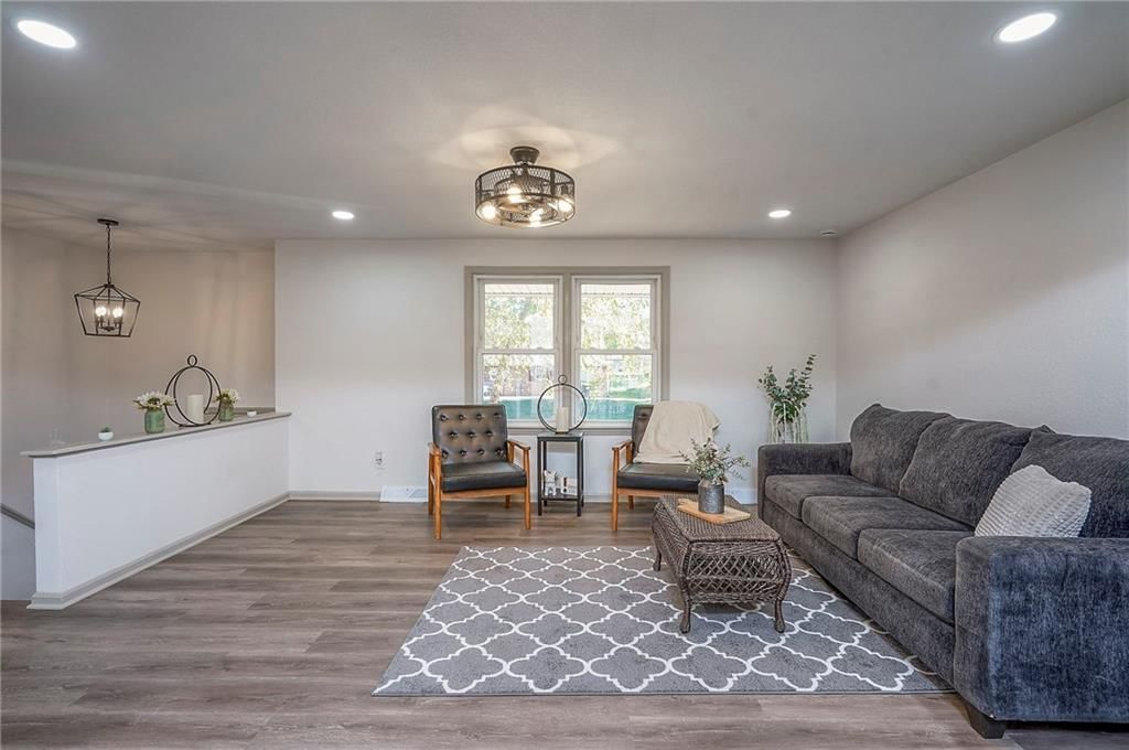 Photo 7 of 37 - 6010 E 151st Street