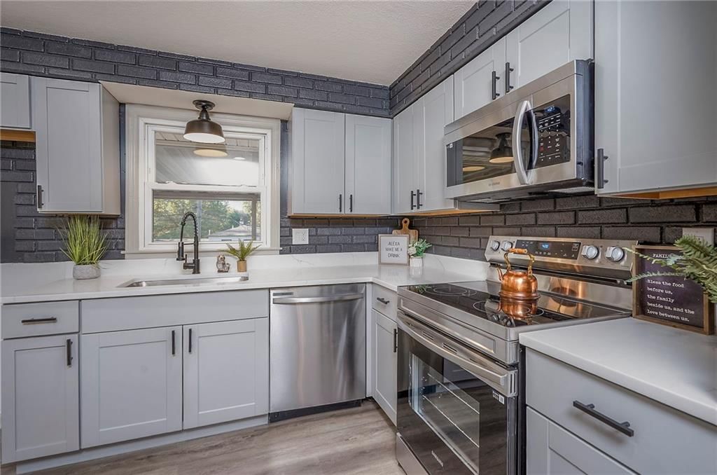 Photo 17 of 37 - 6010 E 151st Street