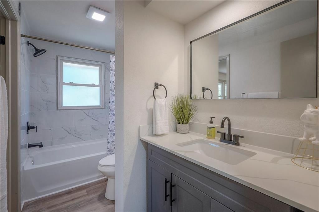 Photo 19 of 37 - 6010 E 151st Street