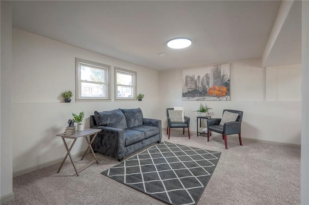 Photo 26 of 37 - 6010 E 151st Street