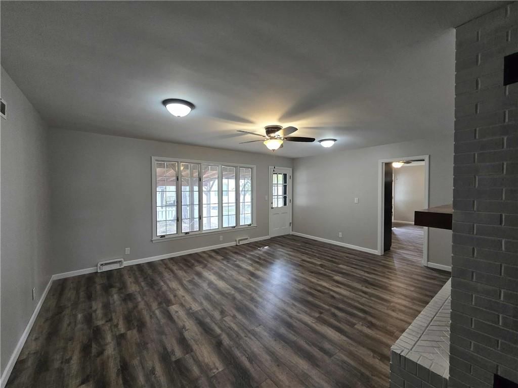 514 S Main Street — photo 27