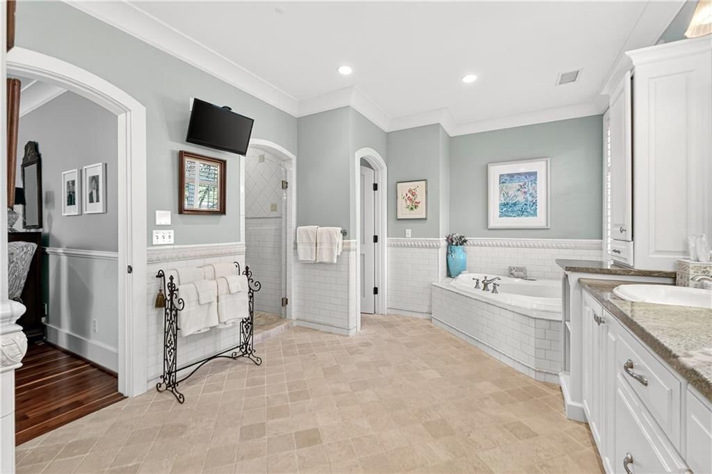 7805 Mission Road — photo 31