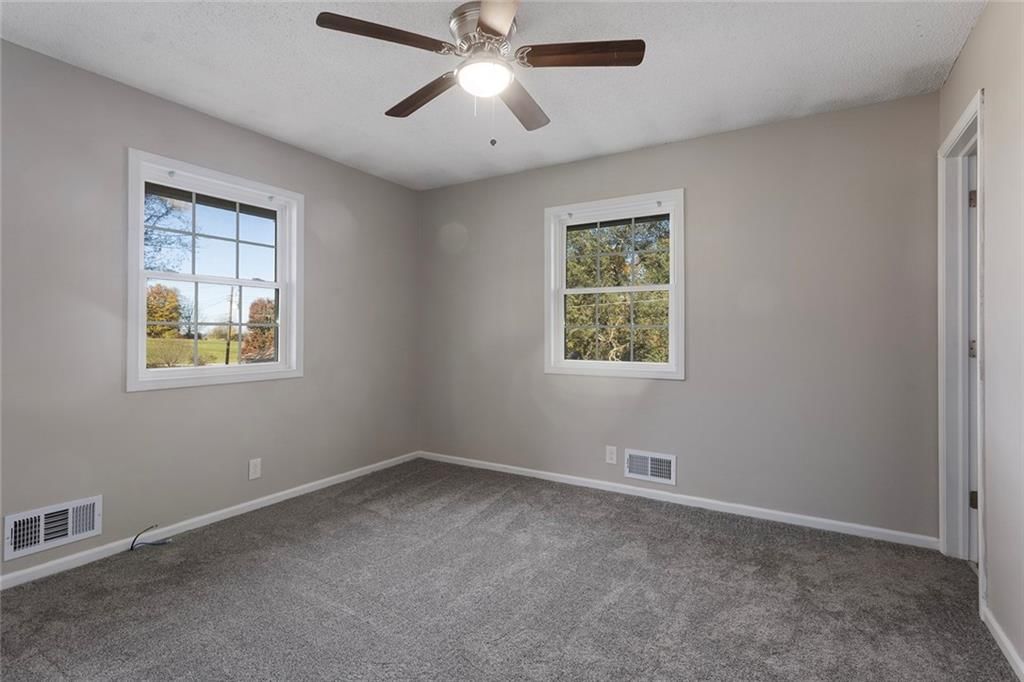 106 Helen Street — photo 18