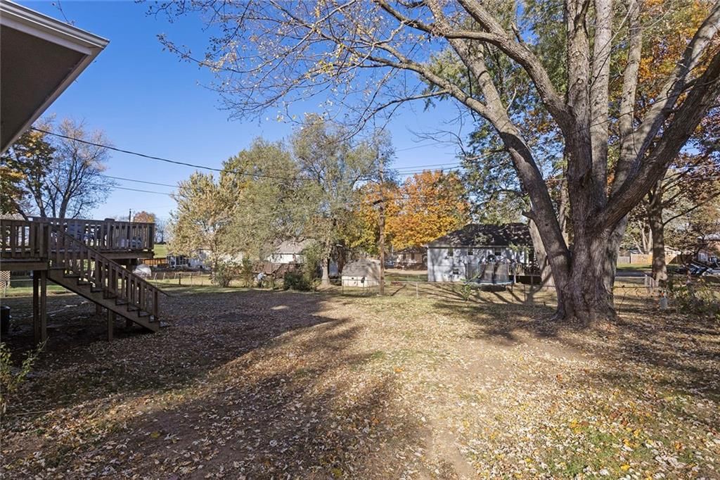 106 Helen Street — photo 32