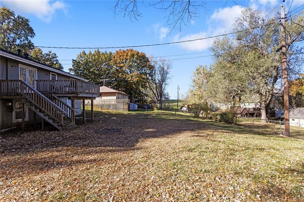 106 Helen Street — photo 33