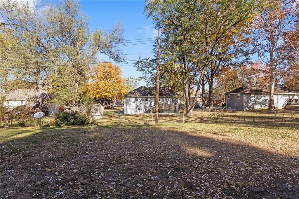 106 Helen Street — photo 34