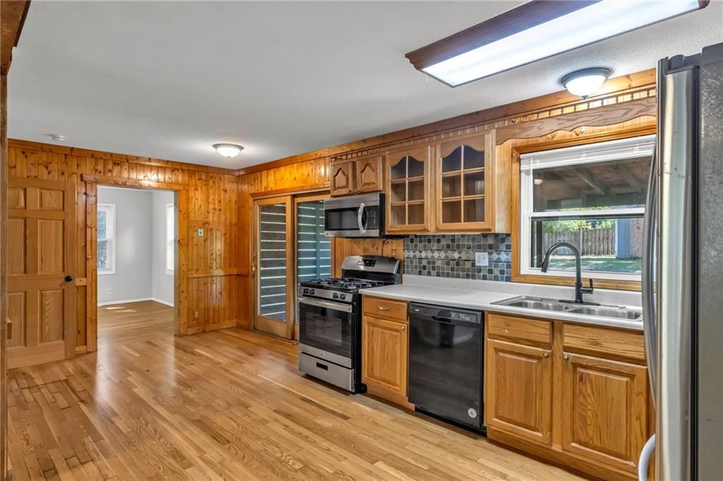 Photo 6 of 29 - 1601 NE 114th Street