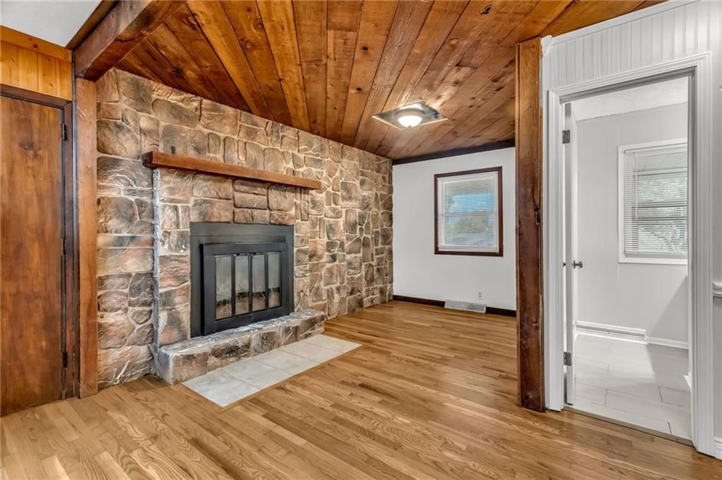 Photo 9 of 29 - 1601 NE 114th Street