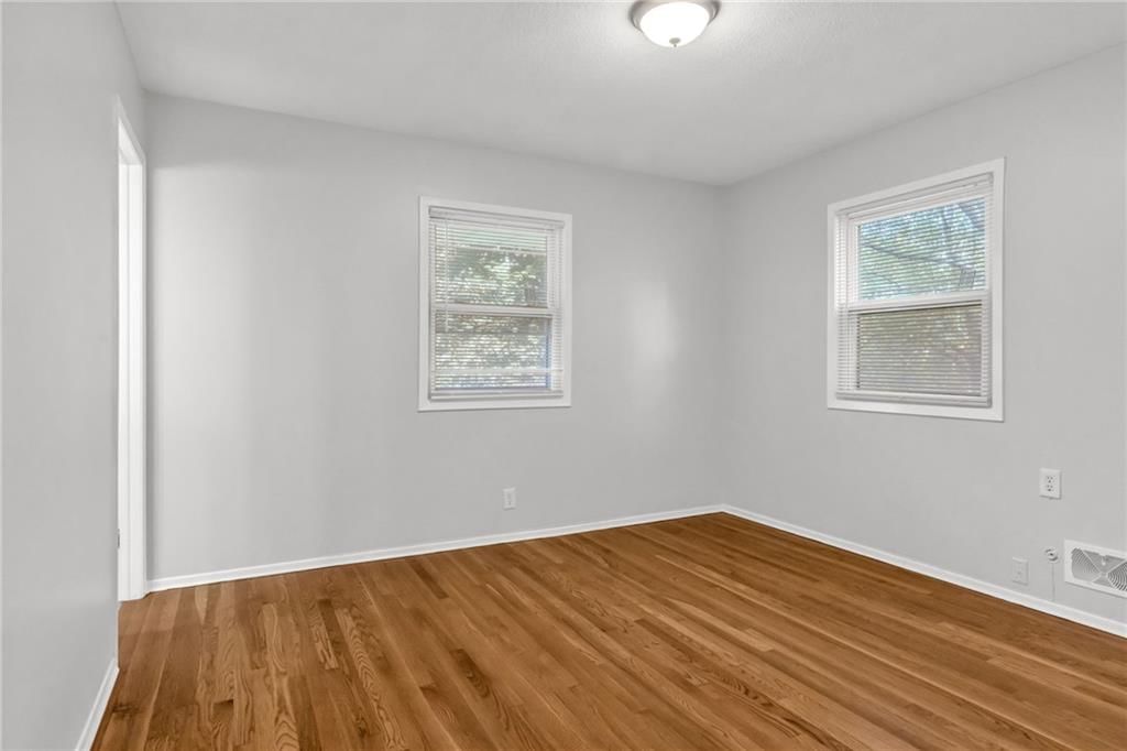 Photo 11 of 29 - 1601 NE 114th Street