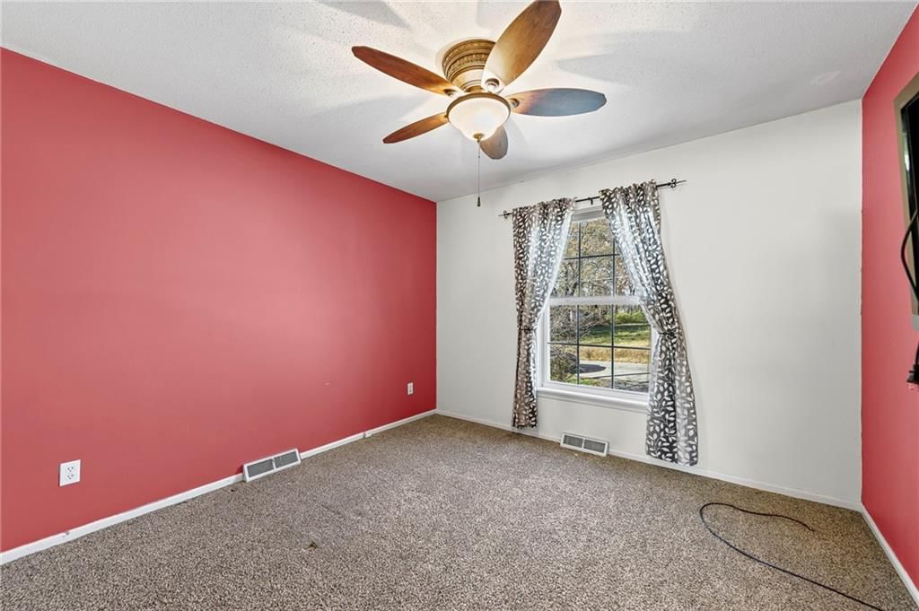 8809 N MAIN Street — photo 12