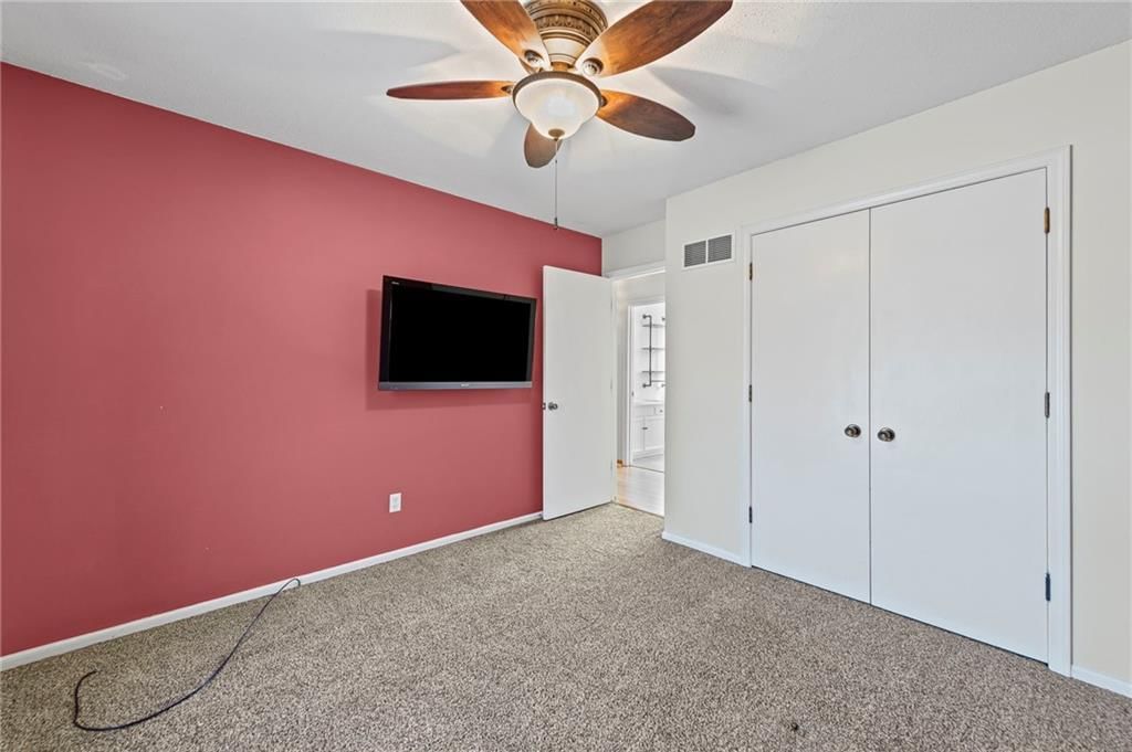 8809 N MAIN Street — photo 14
