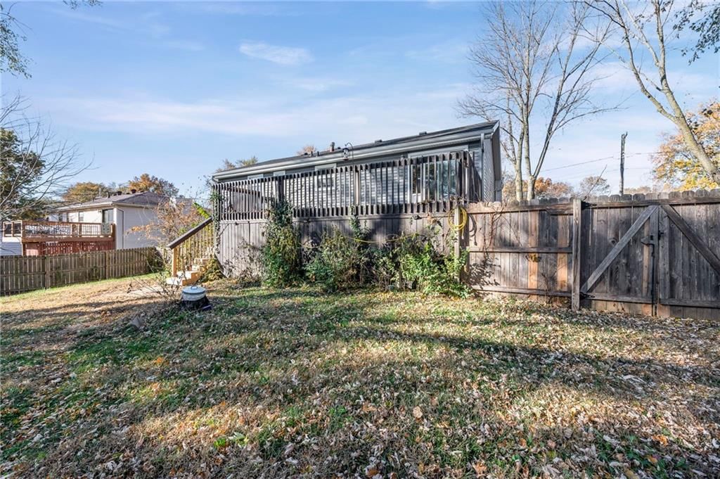 8809 N MAIN Street — photo 31