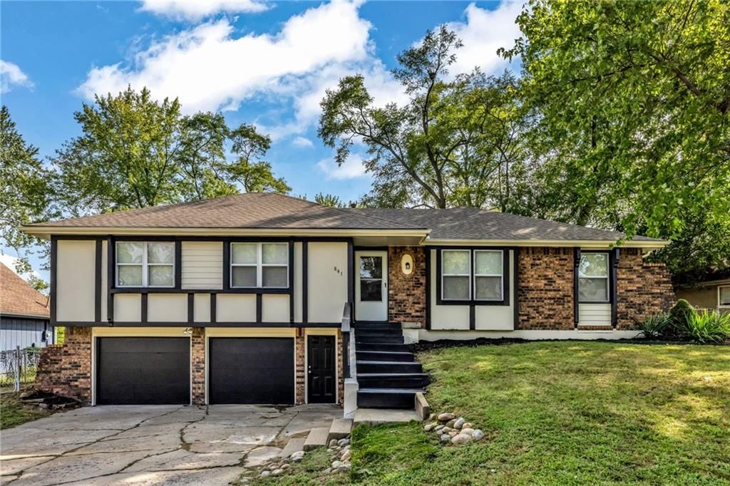 841 NW 69th Place, Kansas City, MO