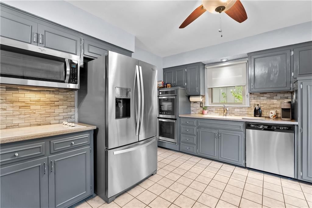 9415 Moody Park Drive — photo 10