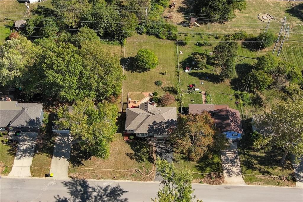 9415 Moody Park Drive — photo 38