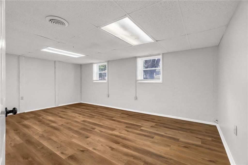 Photo 19 of 29 - 18403 E 9th Street N