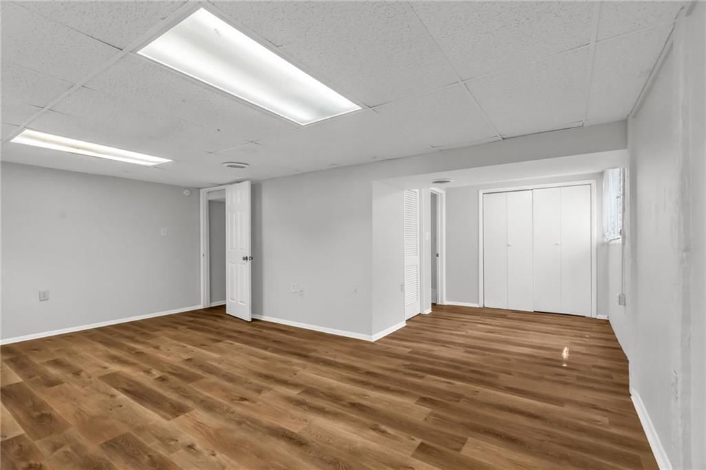 Photo 21 of 29 - 18403 E 9th Street N