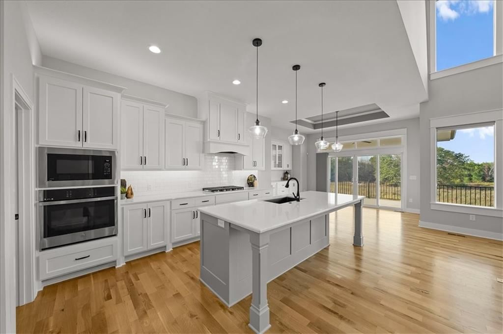 2421 W 177th Street — photo 11