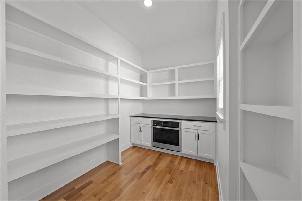 2421 W 177th Street — photo 16