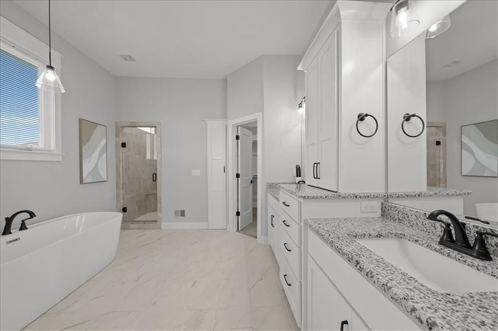 2421 W 177th Street — photo 19