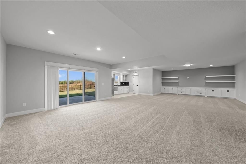 2421 W 177th Street — photo 30