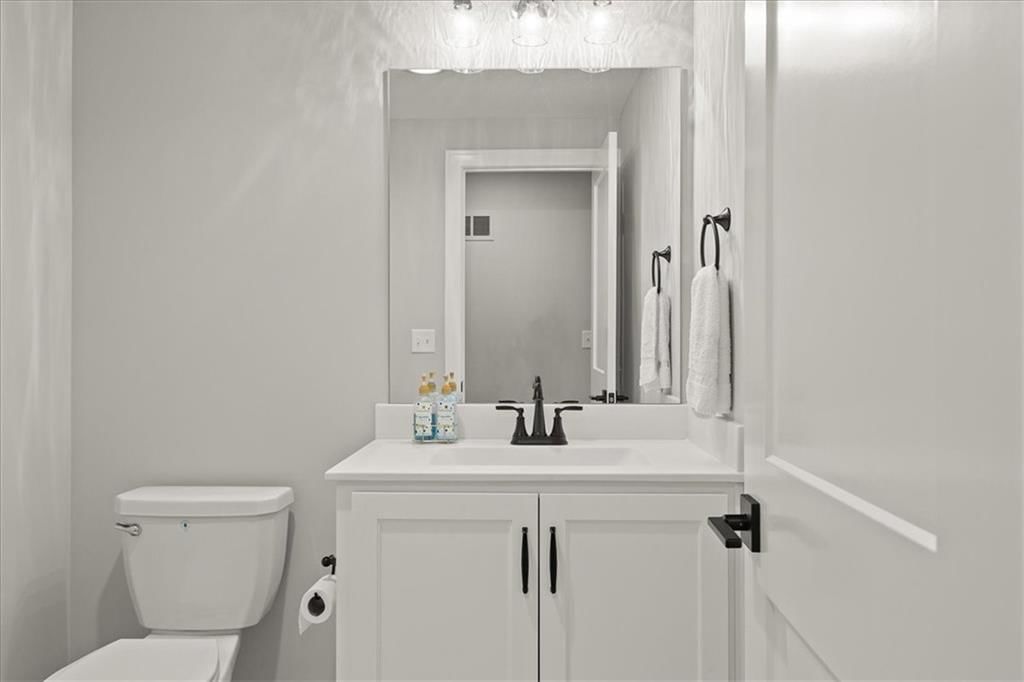 2421 W 177th Street — photo 36