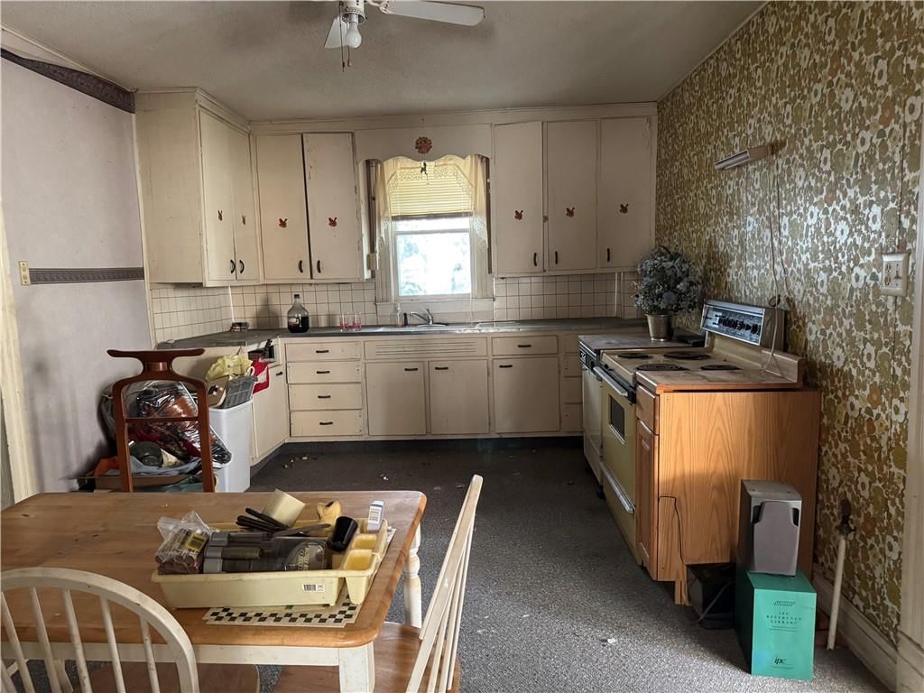 1806 Clark Avenue — photo 6