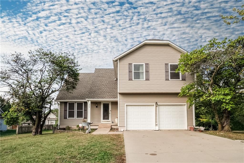 824 S Elk Lane, Bonner Springs, KS