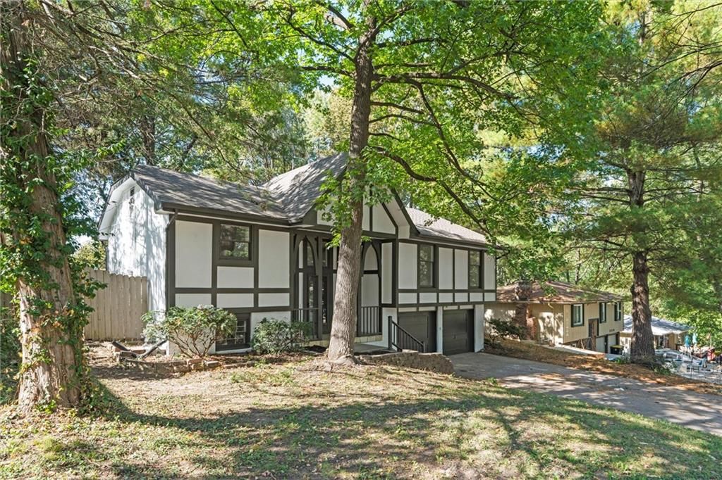 3522 N COLLEGE Avenue — photo 4