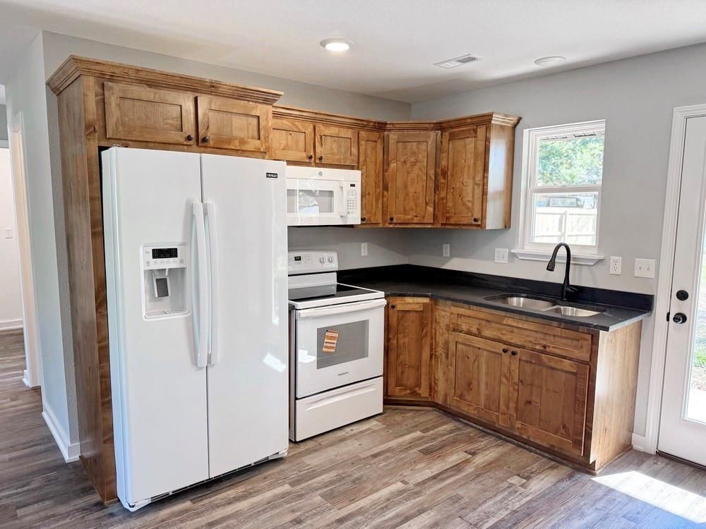 106 E Lafayette Street — photo 7