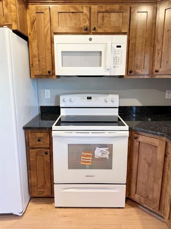 106 E Lafayette Street — photo 10
