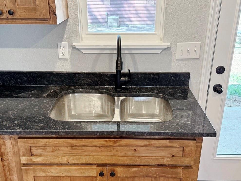 106 E Lafayette Street — photo 12