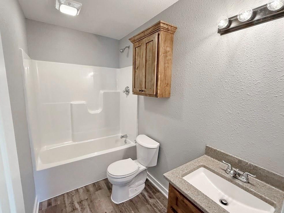 106 E Lafayette Street — photo 16