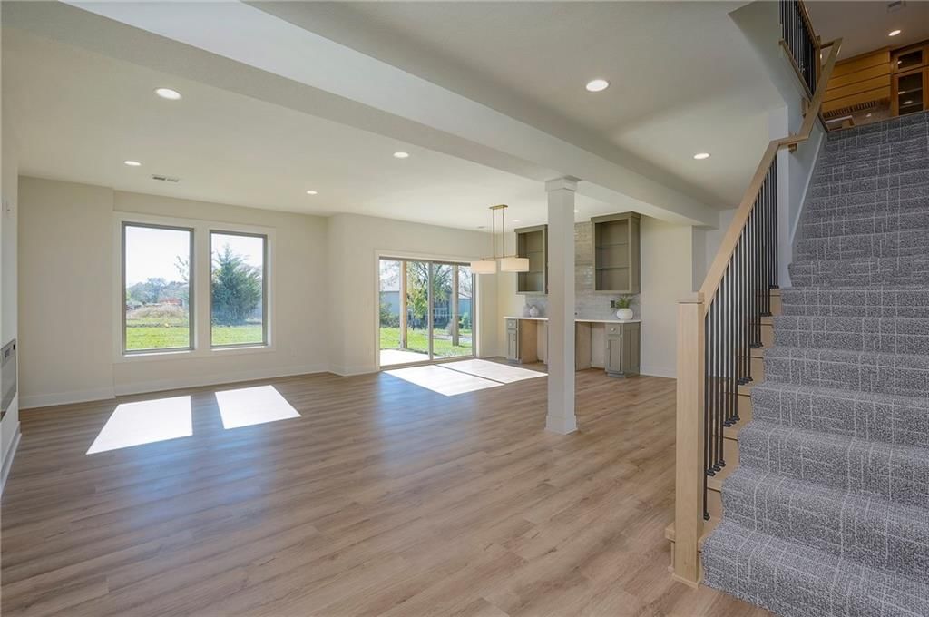 907 Savannah Lane — photo 37