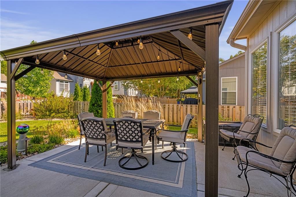 16247 S Avalon Street — photo 4