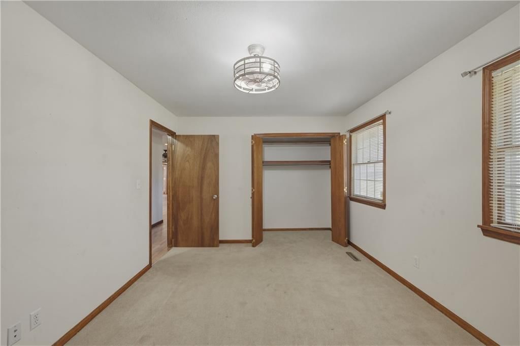 727 N Leonard Street — photo 12