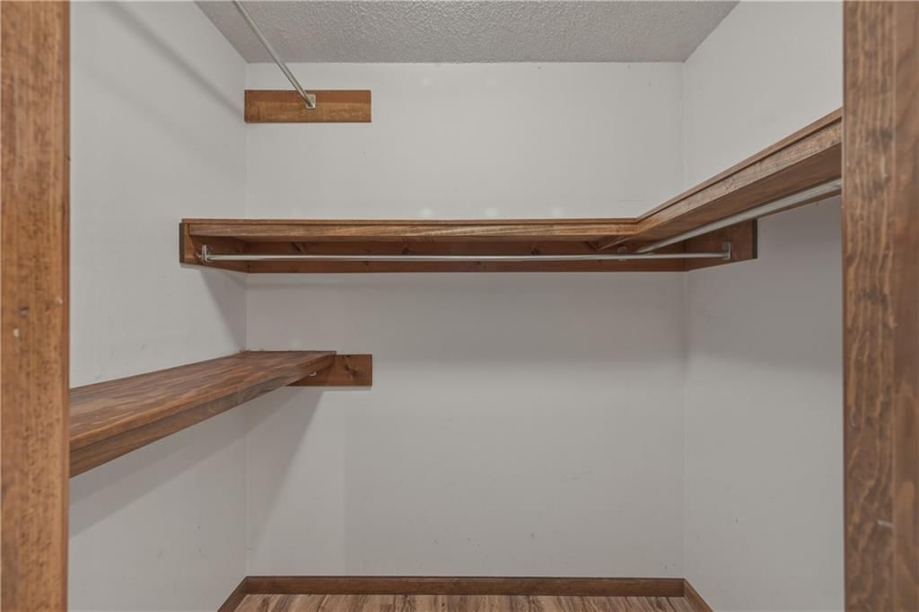 727 N Leonard Street — photo 18