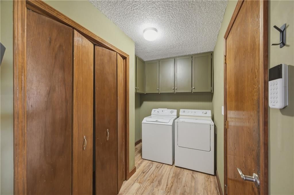 727 N Leonard Street — photo 30