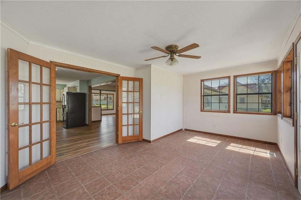 727 N Leonard Street — photo 36