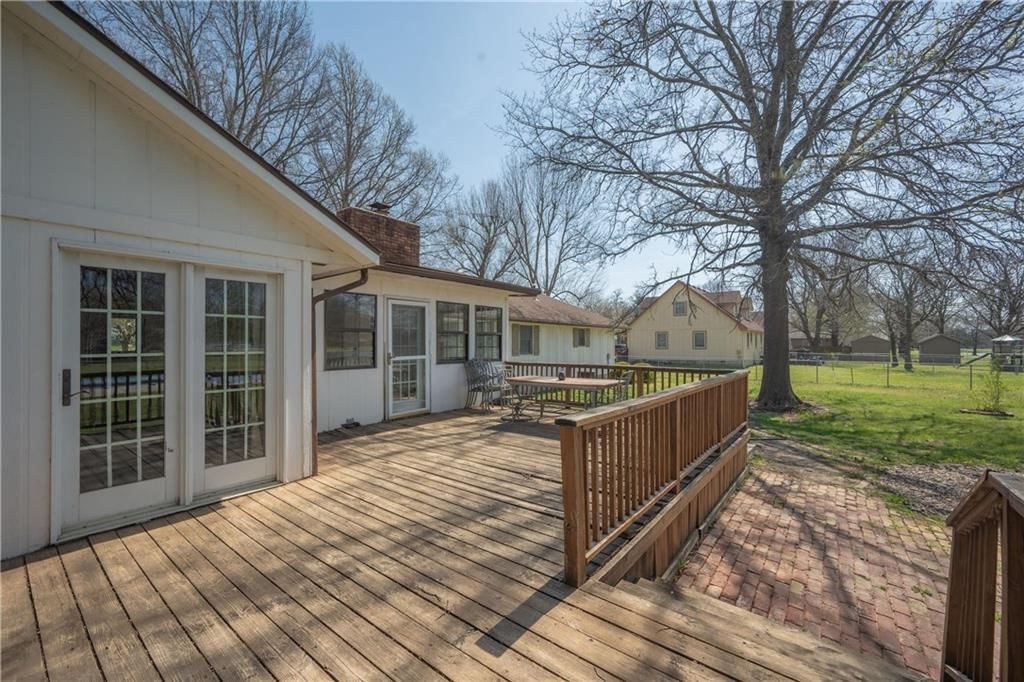 727 N Leonard Street — photo 38