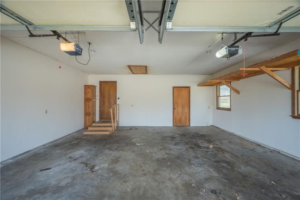 727 N Leonard Street — photo 43