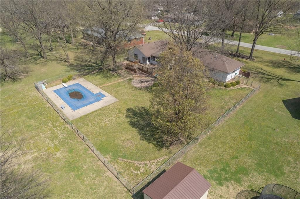 727 N Leonard Street — photo 47